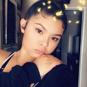 Meet your Posher, Briana